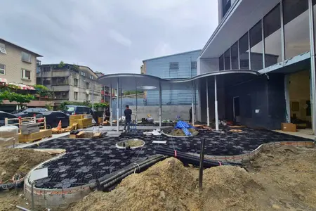 停車區架高地板